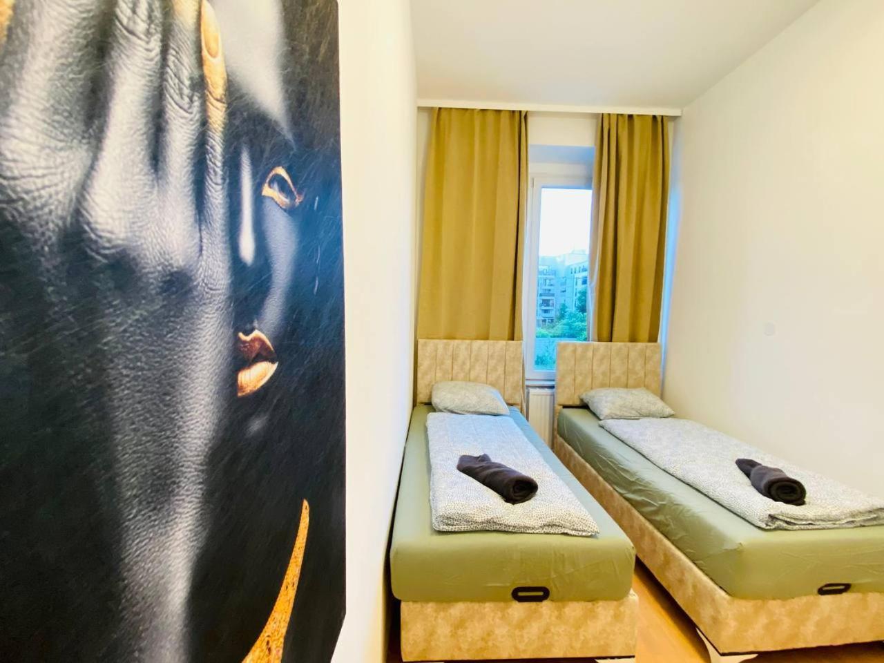 Privatunterkunft Comfortable In The 23rd District Of Fr4 *